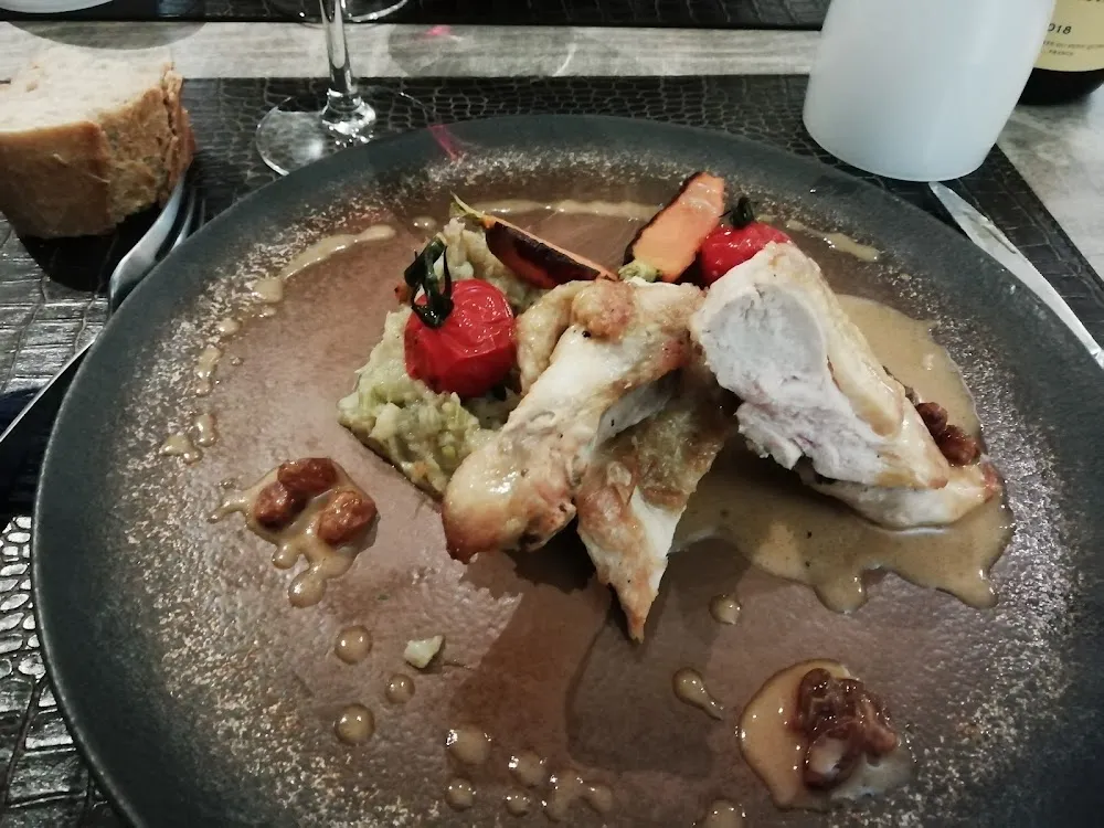 Suprême de Pintade Au Ratafia de Bourgogne Sur Lit de Fenouil